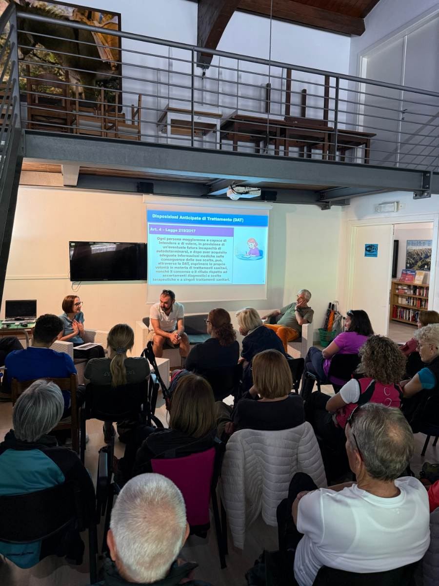 Gallery: la-cura-nello-sguardo-e-cattedre-della-salute-una-domenica-tra-cammino-e-consapevolezza-a-moiola - 149