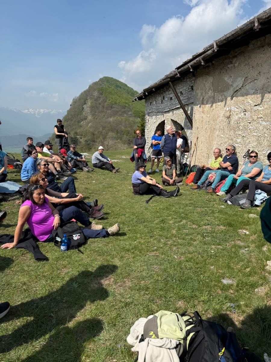 Gallery: la-cura-nello-sguardo-e-cattedre-della-salute-una-domenica-tra-cammino-e-consapevolezza-a-moiola - 73